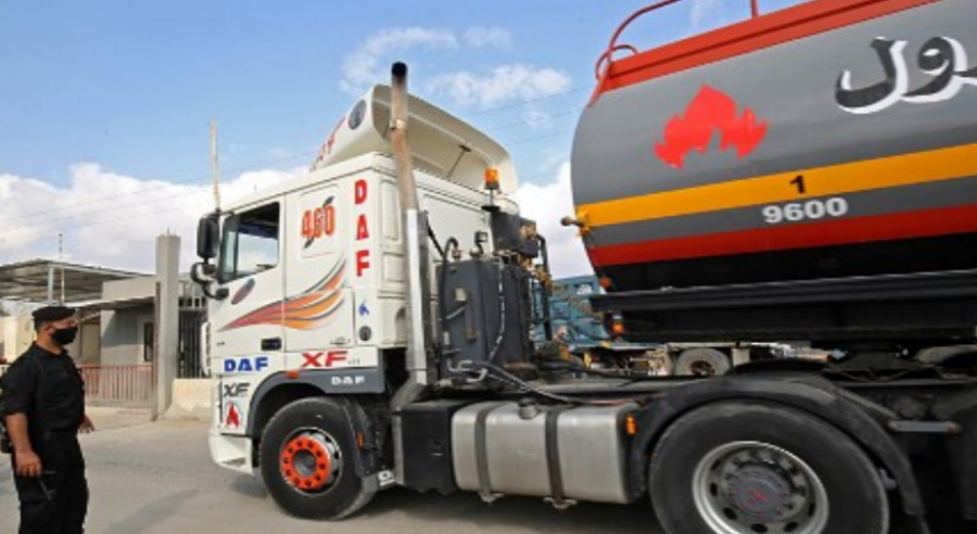 فتح كرم أبو سالم إستثنائياً الجمعة للوقود القطري